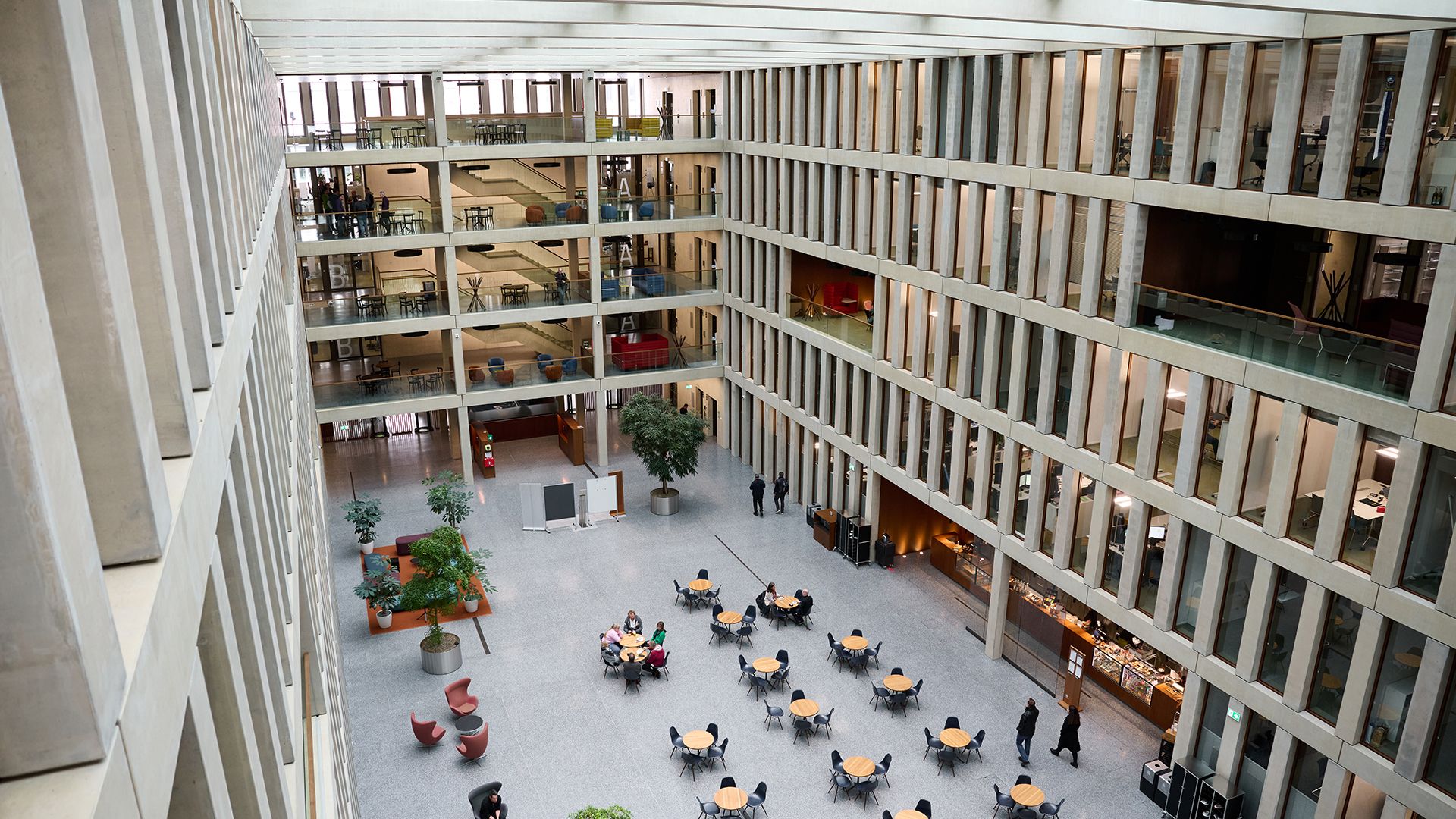 Interview mit Eliane Rolli, Assistentin Rüstungschef, armasuisse