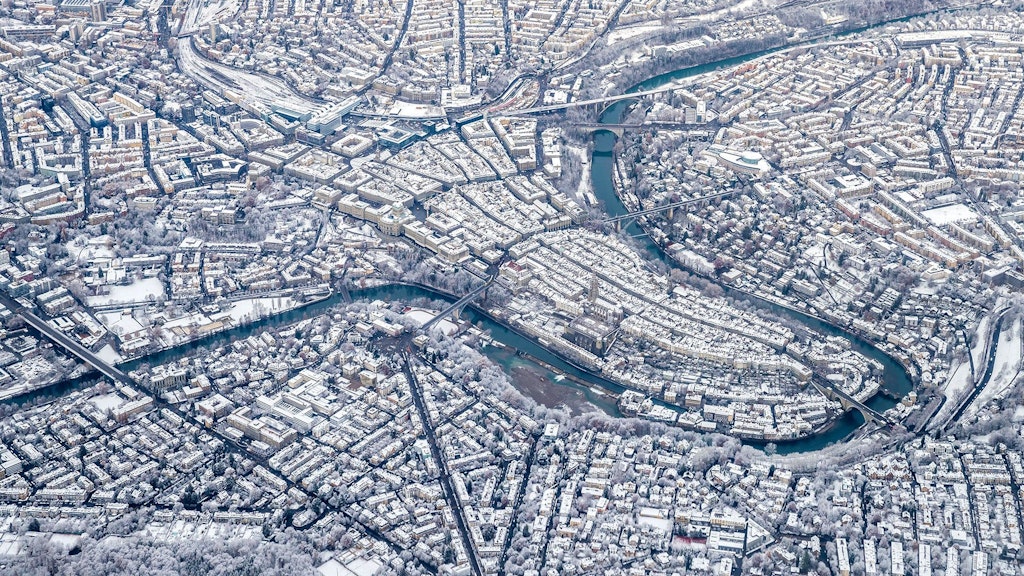 Luftaufnahme Stadt Bern im Winter