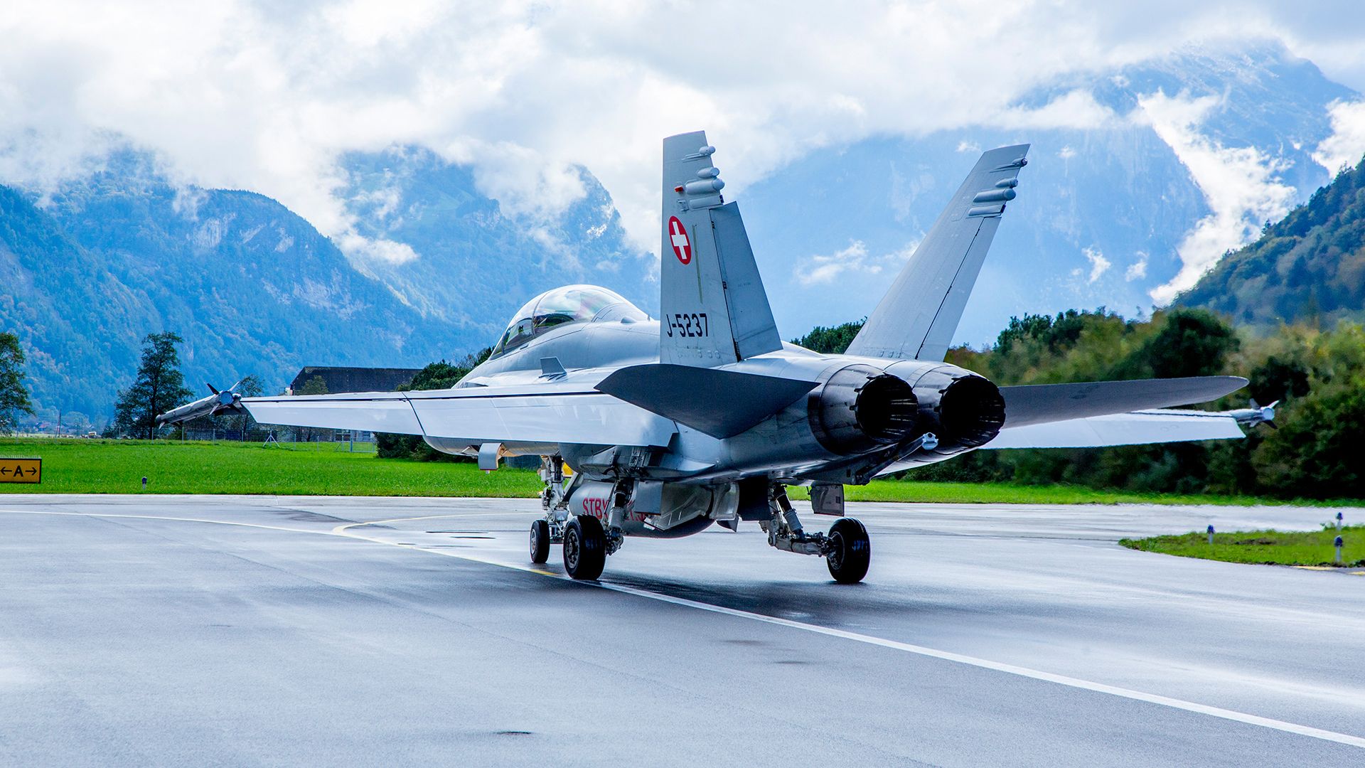 F/A-18 Kampfflugzeug auf dem Militärflugplatz Meiringen