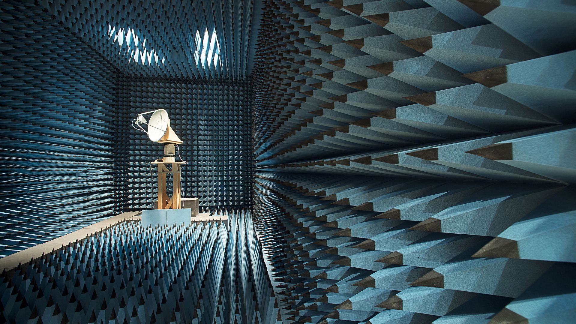 Radarantenne in echofreier Kammer