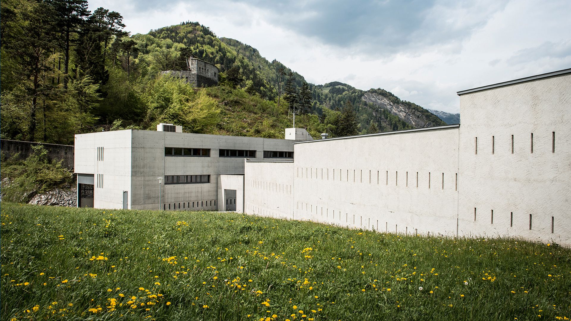 Mauer des Waffenplatzes St. Luzisteig