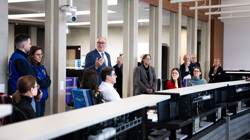 Brand in Crans-Montana: Bundesrat Pfister besucht die Nationale Alarmzentrale im BABS