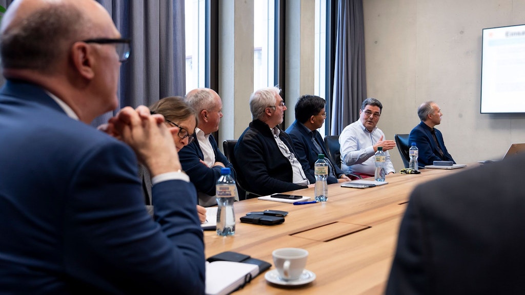 Brand in Crans-Montana: Bundesrat Pfister besucht die Nationale Alarmzentrale im BABS