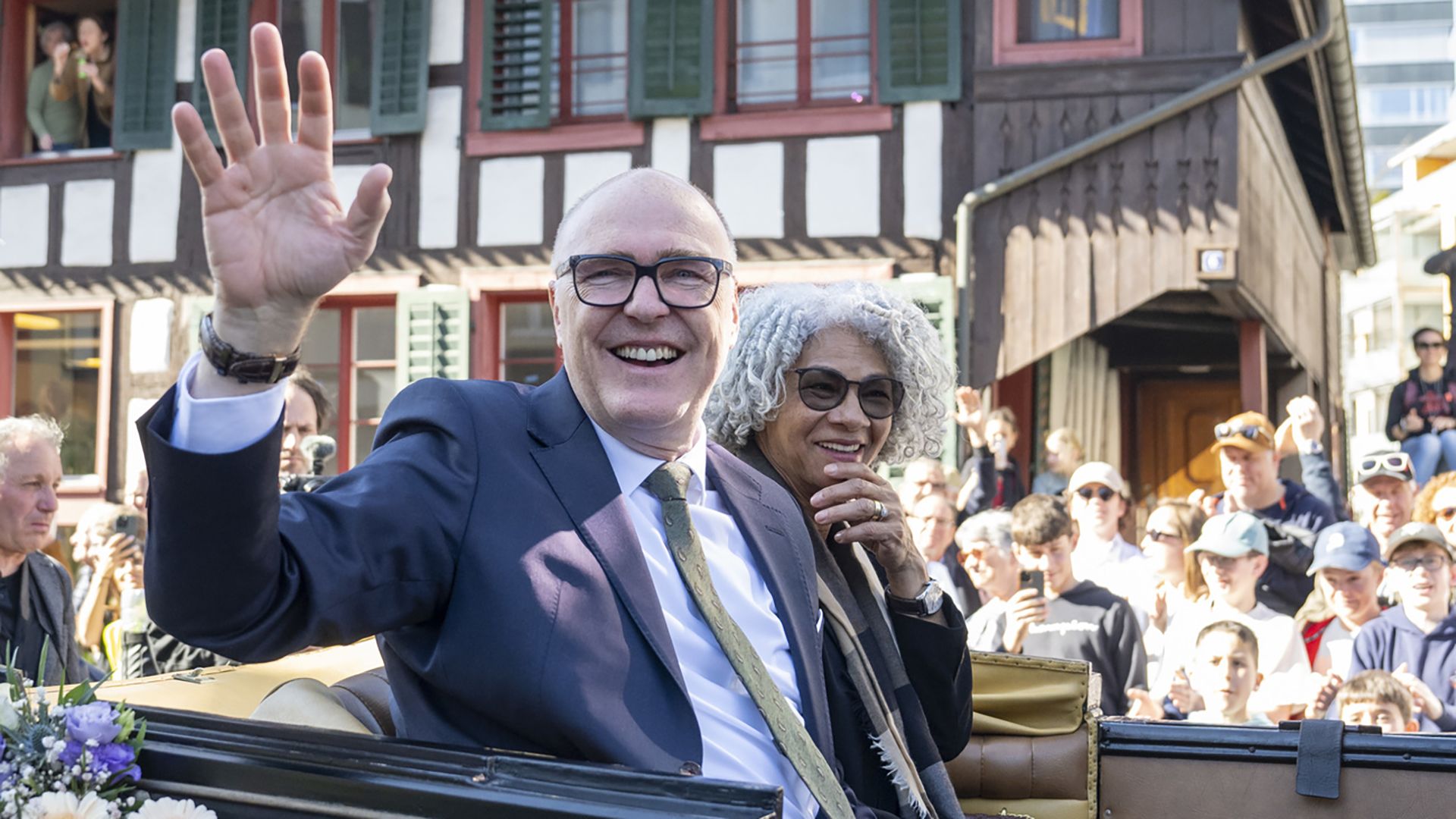 Kutschenfahrt durch Baar: Martin Pfister und seine Frau Cacilda Pfister.