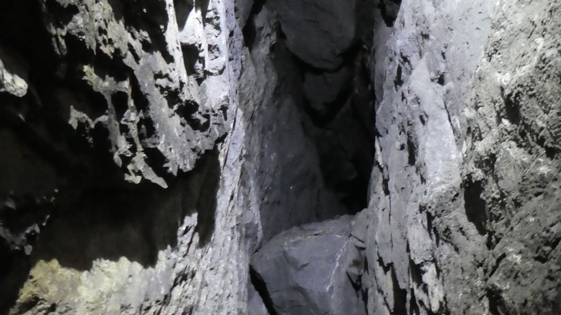 Gesteinsbrocken im Berg